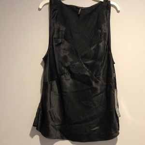 NWT Daisy Fuentes sexy top size large